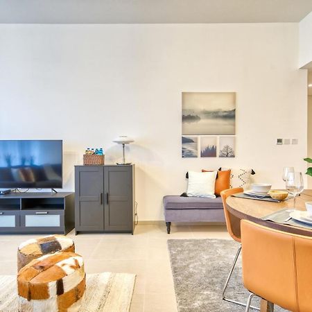 Incredible Views From This Classy Apt With Terrace Dubai Exterior foto