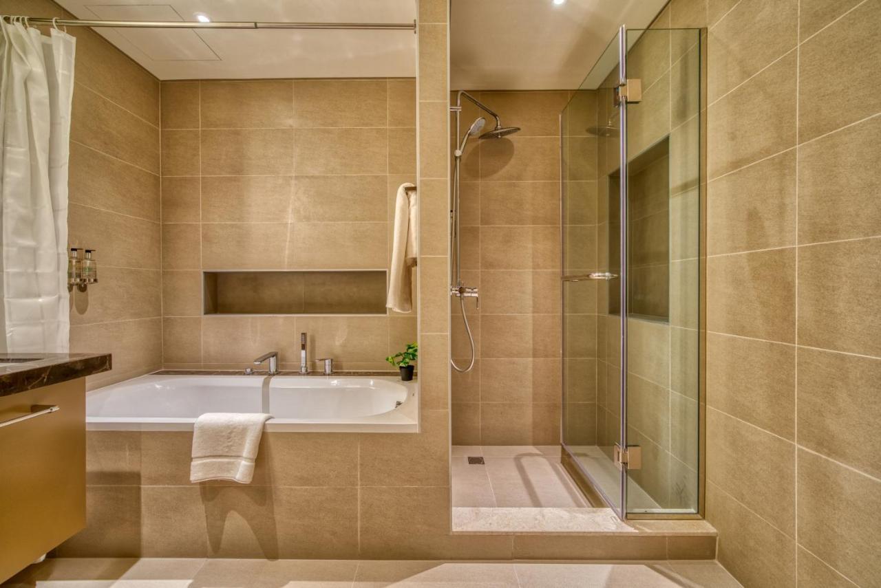 Incredible Views From This Classy Apt With Terrace Dubai Exterior foto